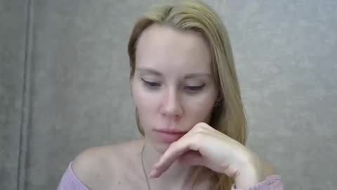 _alex1819 online show from March 18, 11:49 am