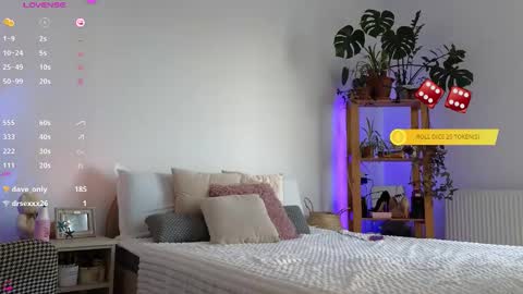 Mia online show from February 26, 2:53 pm