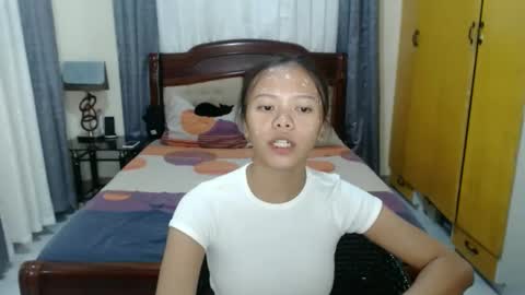 Snapshot of _amberxxx chatting on February 12, 9:11 pm Amber online show from February 12, 9:11 pm