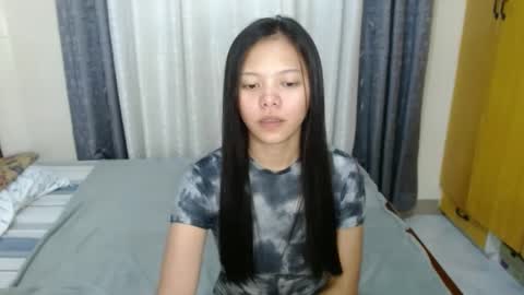 Snapshot of _amberxxx chatting on February 28, 7:35 pm Amber online show from February 28, 7:35 pm