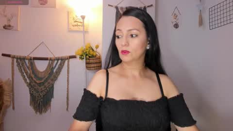 Ana Ruiz online show from February 15, 2:14 am