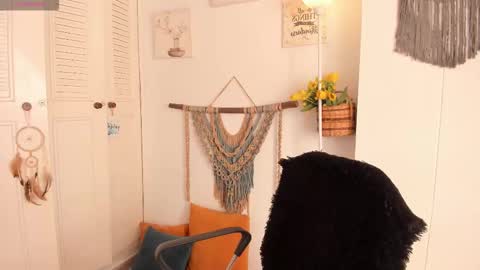 Ana Ruiz online show from November 18, 9:18 pm