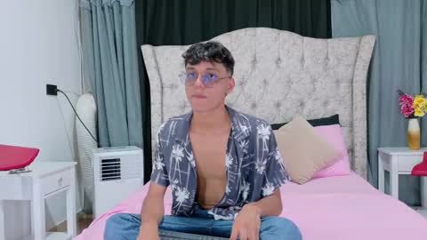 Andres online show from December 7, 7:27 pm