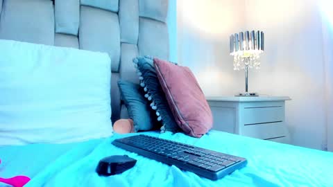 Angel Azul online show from February 7, 2:47 pm