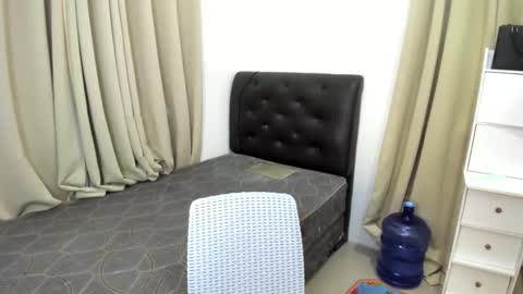 angela online show from November 21, 8:12 am