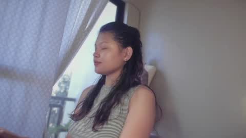 annie . online show from April 8, 5:10 am