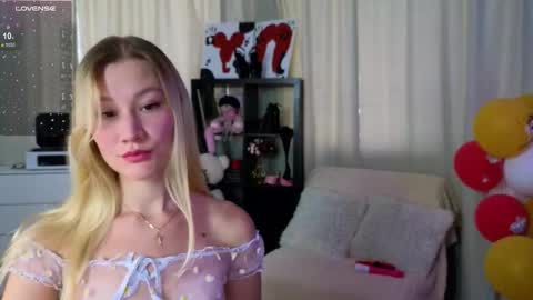 Snapshot of _anna_nolan_ chatting on September 9, 6:46 am Anna Nolan online show from September 9, 6:46 am