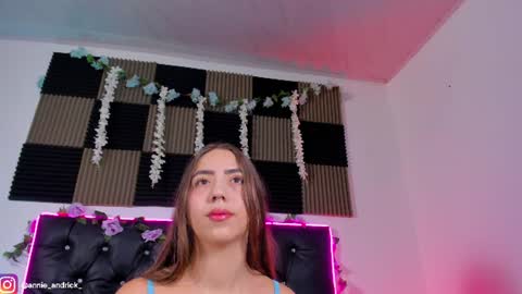 Annie Andrick online show from June 11, 10:02 am
