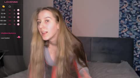 Anny online show from December 6, 12:18 am