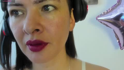 antonia online show from June 6, 3:07 pm