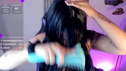   online show from March 27, 12:50 pm