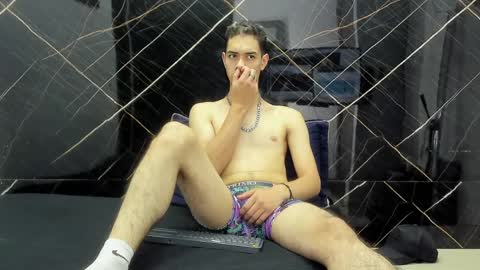 _axel_09 online show from April 9, 6:19 am