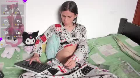 _baby_vi online show from May 13, 7:56 pm