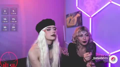 Lunita  online show from October 20, 4:39 am