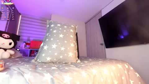 _bellaswwet_ online show from January 11, 3:18 pm