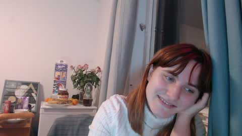 Snapshot of _biscotti_ chatting on December 4, 7:17 pm _biscotti_ online show from December 4, 7:17 pm