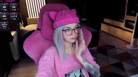 Olivia Subscribe to my Fansly -   online show from June 22, 11:45 pm