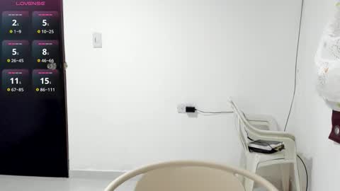 _blairwest_ online show from October 25, 11:20 am