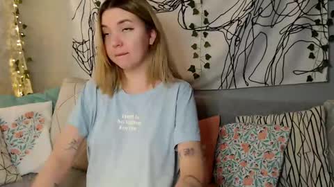 Elizabeth online show from October 13, 8:49 am