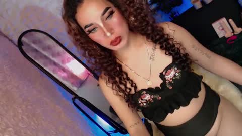 Snapshot of _caroline69 chatting on February 25, 10:15 am Caroline online show from February 25, 10:15 am