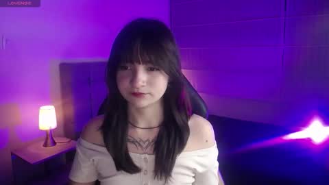 _charlotte_collins_ online show from December 18, 2:45 pm