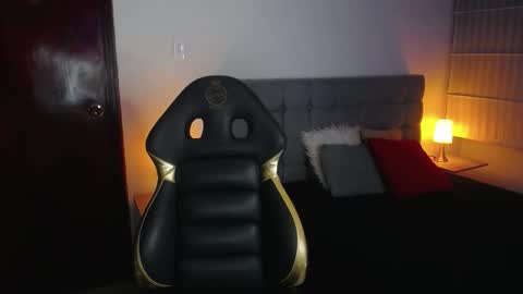 _charlotte_collins_ online show from November 13, 6:21 pm