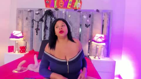 _ciara_benet_ online show from October 28, 12:50 pm