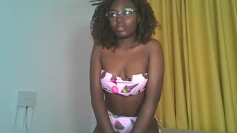 Snapshot of _cutestephanie chatting on September 22, 2:04 am STEPH online show from September 22, 2:04 am