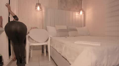 Dakota online show from September 24, 4:25 pm