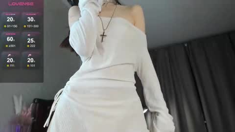 Emilia online show from November 2, 2:28 pm