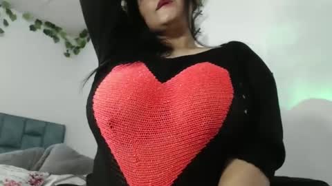 Dannia online show from December 17, 11:49 pm