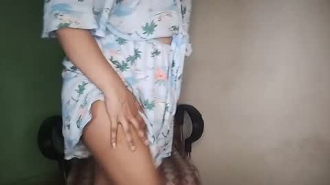 _dreamgirl_0 online show from July 25, 3:15 am