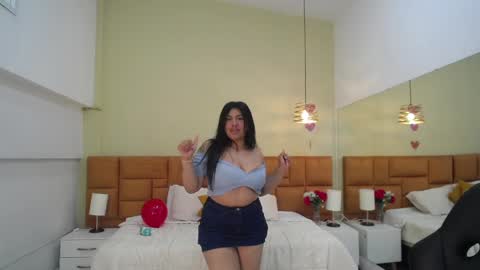 Dulcinea online show from February 18, 2:16 pm