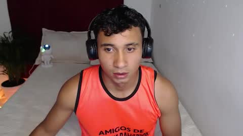 _duvan_123 online show from January 9, 2:39 am