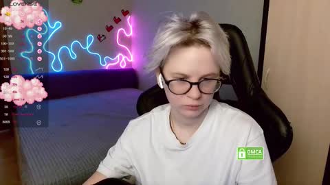 chloue and Gretta online show from November 9, 7:16 pm