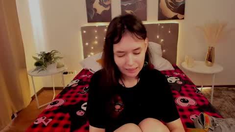 _emily__strike_ online show from May 15, 2:20 am