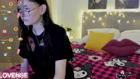 _emily__strike_ online show from February 22, 10:08 am