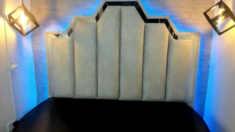 Emily  online show from October 10, 11:49 am