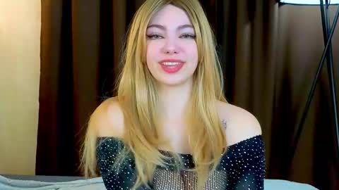 Emily online show from November 5, 8:27 am