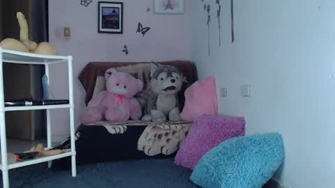 Emily Valencia online show from May 9, 12:49 am