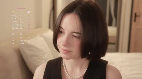 Essie  online show from April 18, 6:10 pm