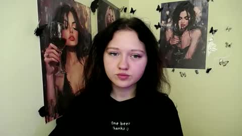 Snapshot of _foxy_lady chatting on September 16, 6:16 am Alice online show from September 16, 6:16 am