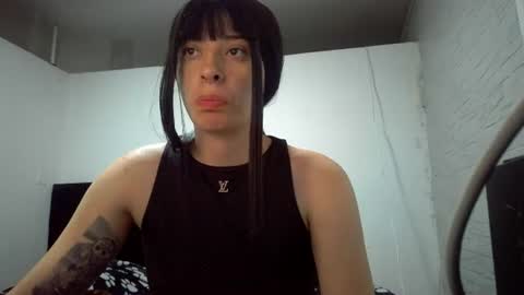 Mia-foster online show from August 5, 1:35 am