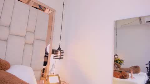 Gigi online show from October 6, 12:12 pm