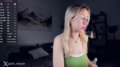 Snapshot of _golden_moon_ chatting on March 5, 12:38 am Rina online show from March 5, 12:38 am