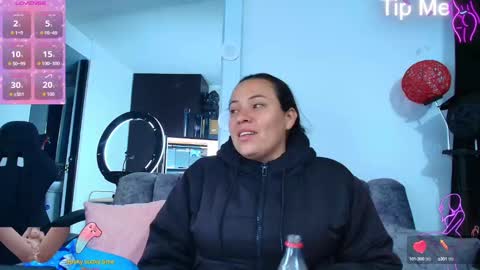 Snapshot of _honey1_ chatting on September 15, 12:28 pm Honey online show from September 15, 12:28 pm