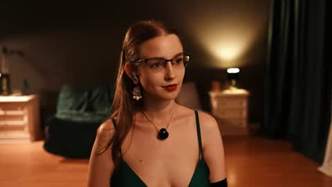 stefania stesha stef online show from August 2, 11:50 pm