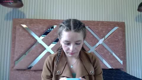 Isa online show from March 22, 4:33 pm