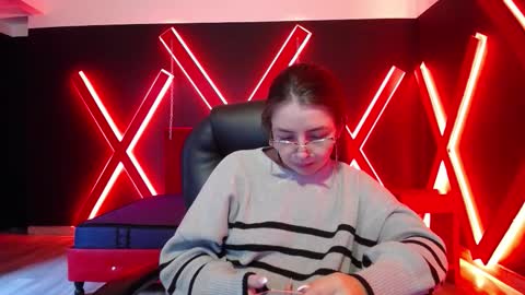 Isa online show from November 26, 3:53 pm