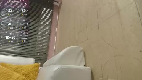 J A D E online show from November 14, 12:07 pm